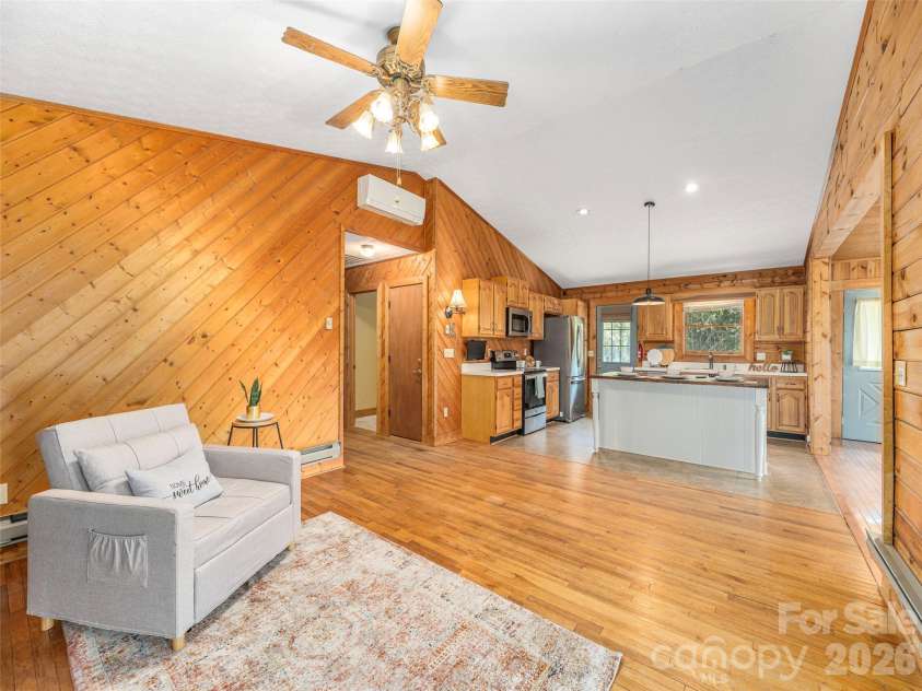 3543 Dark Ridge Road, Sylva, NC 28779.  MLS# CAR4410870, YatesRealty ID 43138. Great Room