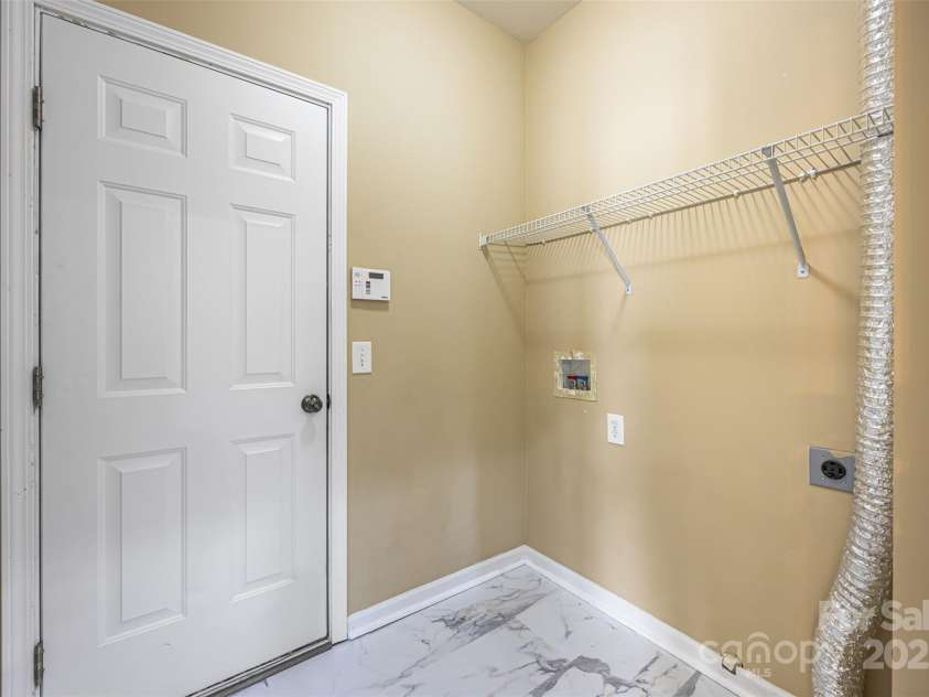 128 Autumn Falls Drive, Lake Wylie, SC 29710.  MLS# CAR4287953, YatesRealty ID 4314. 