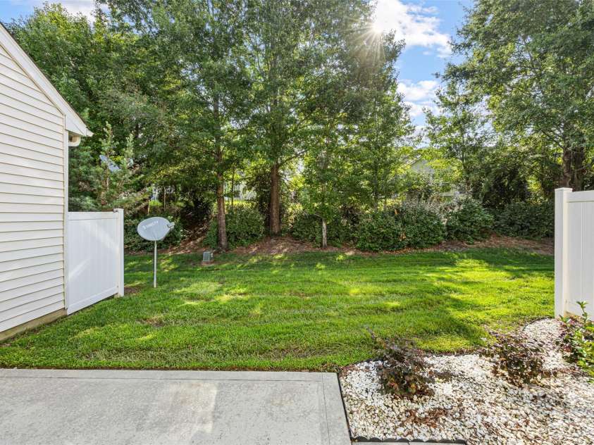 128 Autumn Falls Drive, Lake Wylie, SC 29710.  MLS# CAR4287953, YatesRealty ID 4314. 