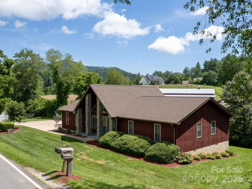 20 Brooks Cove Road, Candler, NC 28715.  MLS# CAR4255964, YatesRealty ID 4314. 