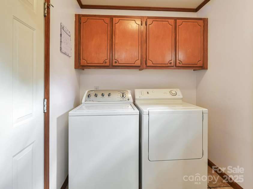 20 Brooks Cove Road, Candler, NC 28715.  MLS# CAR4255964, YatesRealty ID 4314. 