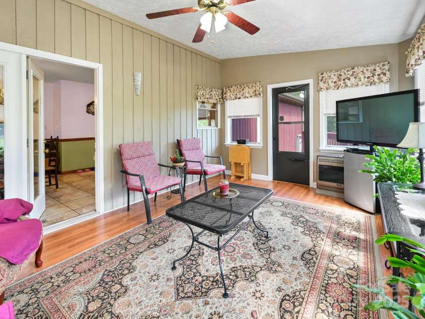 20 Brooks Cove Road, Candler, NC 28715.  MLS# CAR4255964, YatesRealty ID 4314. 