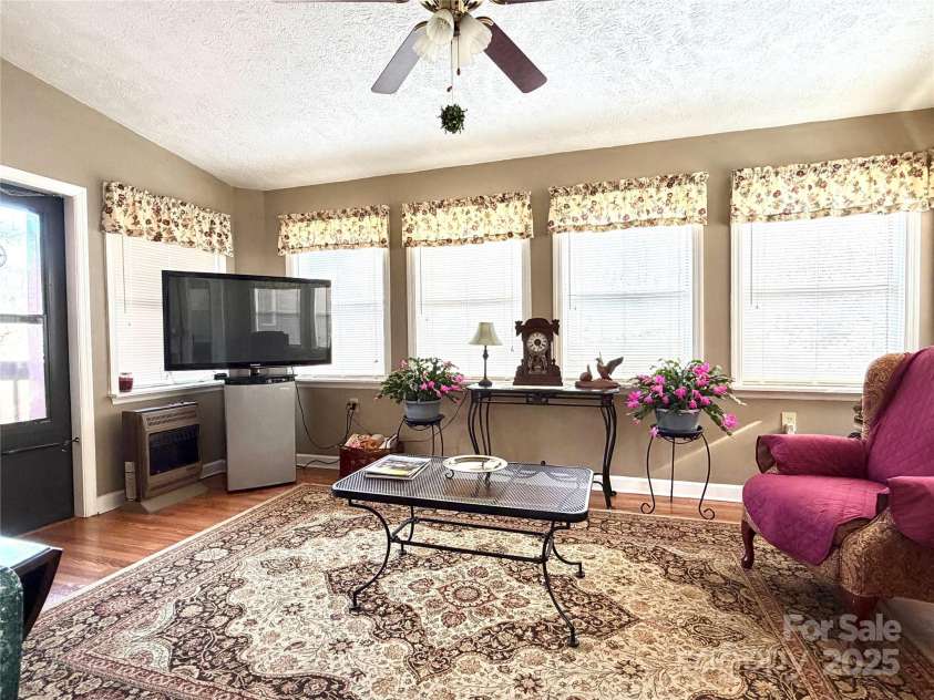 20 Brooks Cove Road, Candler, NC 28715.  MLS# CAR4255964, YatesRealty ID 4314. 