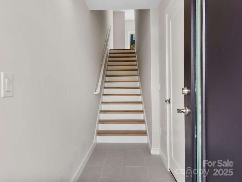 3 Lee Garden Lane, Asheville, NC 28801.  MLS# CAR4328368, YatesRealty ID 4314. 