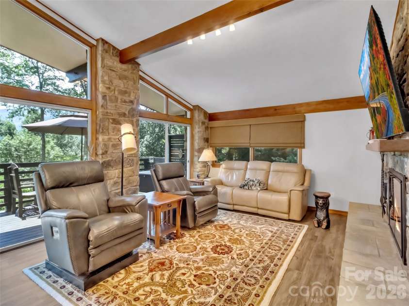 43 Red Oak Drive, Maggie Valley, NC 28751.  MLS# CAR4413068, YatesRealty ID 43140. 