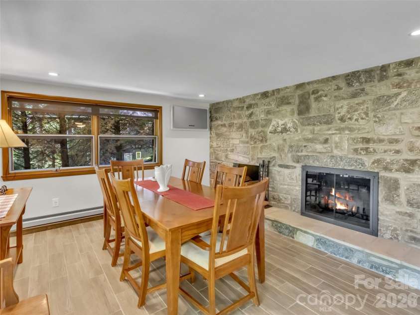 43 Red Oak Drive, Maggie Valley, NC 28751.  MLS# CAR4413068, YatesRealty ID 43140. 