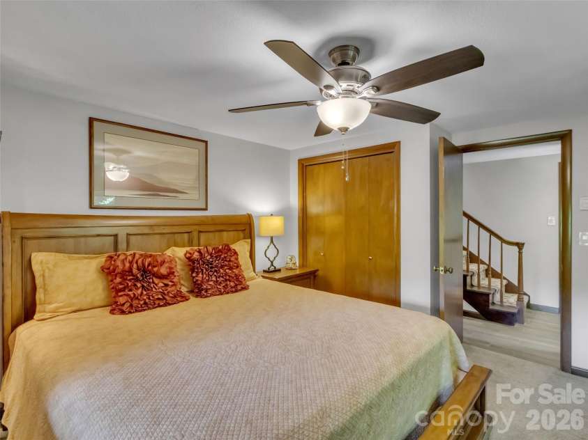 43 Red Oak Drive, Maggie Valley, NC 28751.  MLS# CAR4413068, YatesRealty ID 43140. 