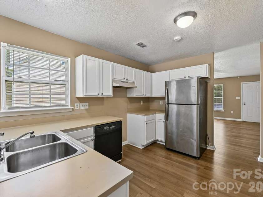2664 Old Steele Creek Road, Charlotte, NC 28208.  MLS# CAR4411594, YatesRealty ID 43142. 