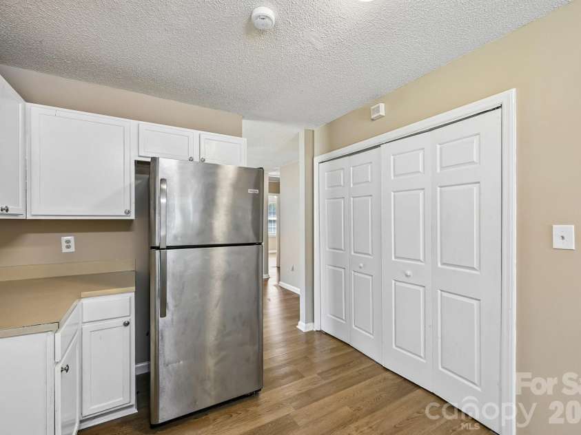 2664 Old Steele Creek Road, Charlotte, NC 28208.  MLS# CAR4411594, YatesRealty ID 43142. 
