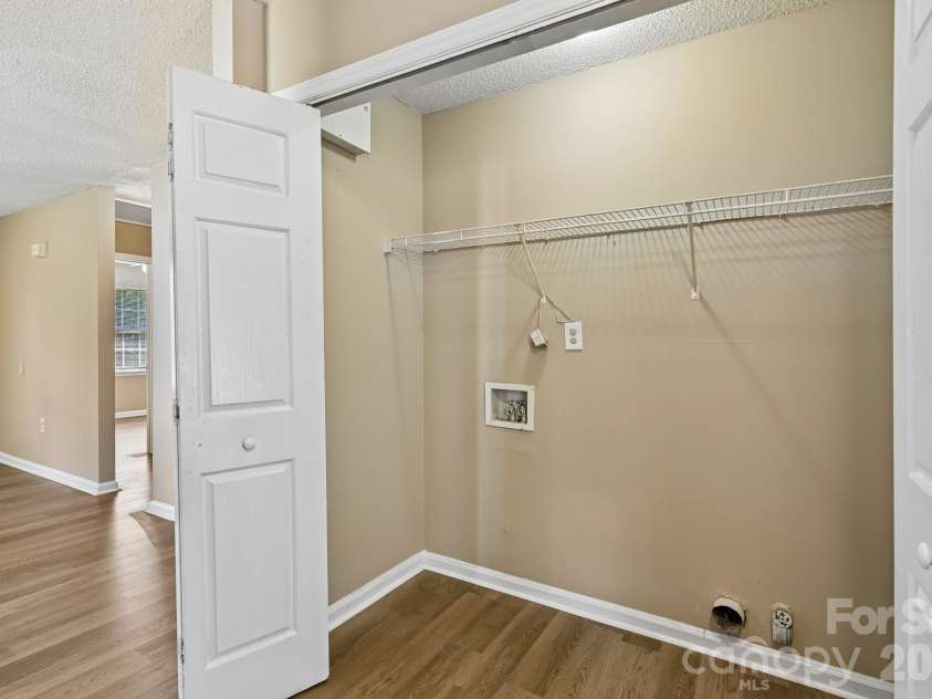 2664 Old Steele Creek Road, Charlotte, NC 28208.  MLS# CAR4411594, YatesRealty ID 43142. 