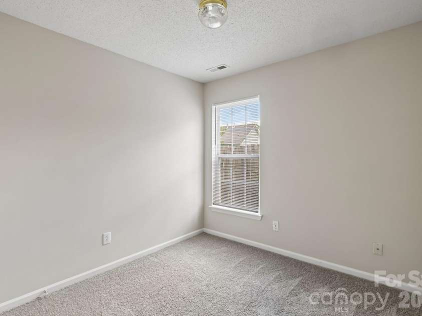3611 Maggie Laney Drive, Charlotte, NC 28216.  MLS# CAR4411588, YatesRealty ID 43143. 