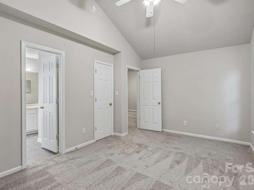 3611 Maggie Laney Drive, Charlotte, NC 28216.  MLS# CAR4411588, YatesRealty ID 43143. 