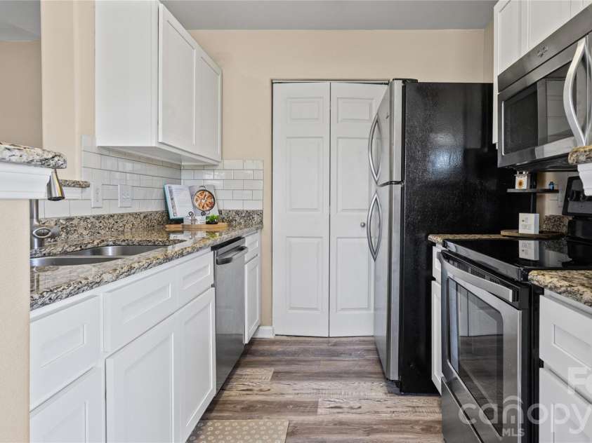 3811 Carl Parmer Drive, Harrisburg, NC 28075.  MLS# CAR4408514, YatesRealty ID 43145. Kitchen