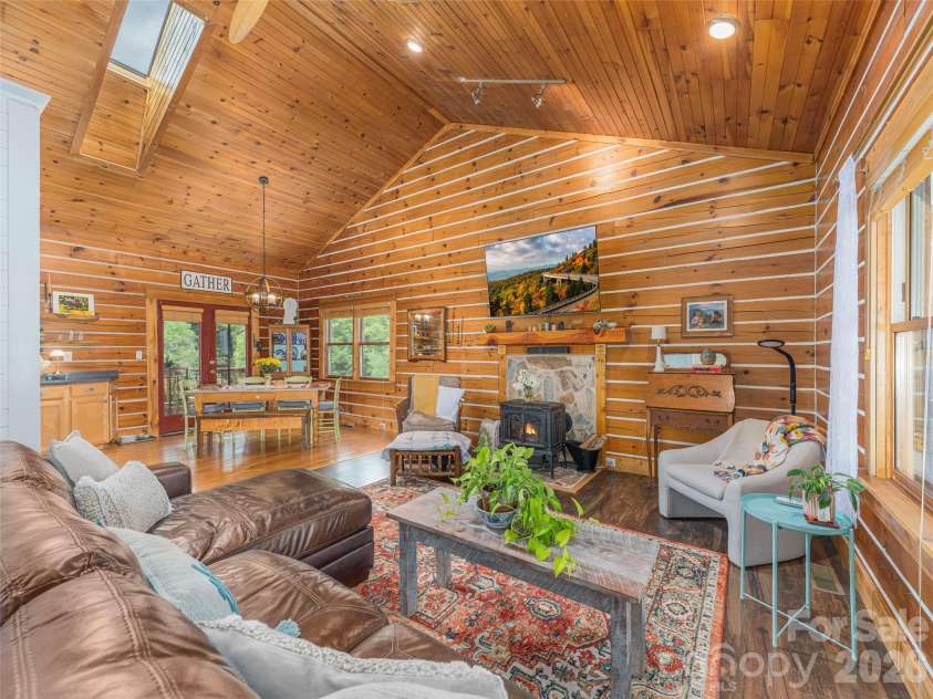 107 Tibi Lane, Waynesville, NC 28785.  MLS# CAR4411593, YatesRealty ID 43148. 