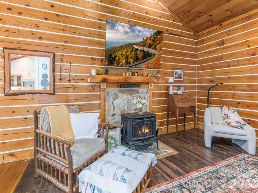 107 Tibi Lane, Waynesville, NC 28785.  MLS# CAR4411593, YatesRealty ID 43148. 