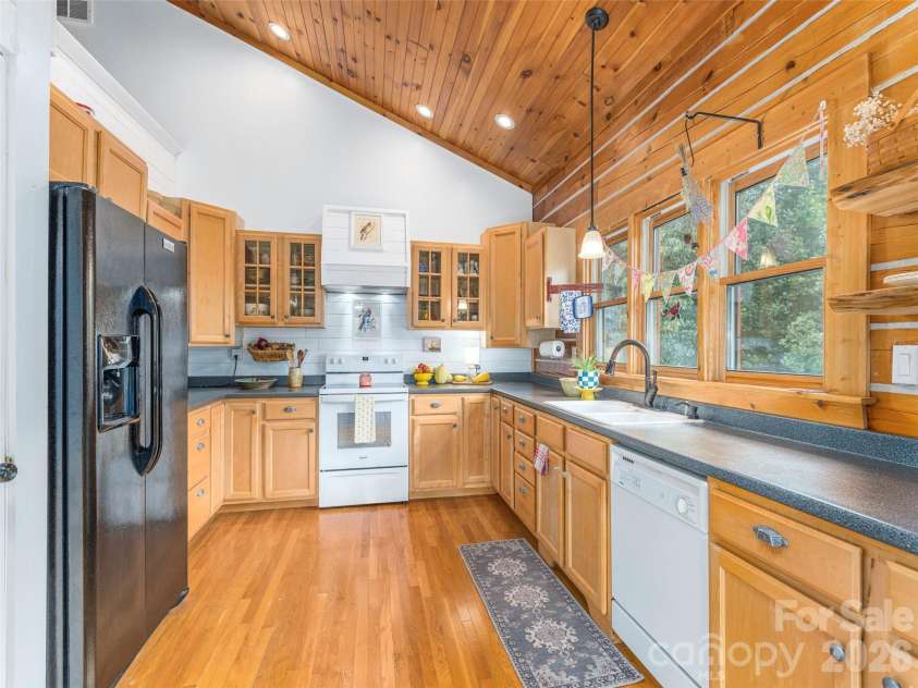 107 Tibi Lane, Waynesville, NC 28785.  MLS# CAR4411593, YatesRealty ID 43148. 