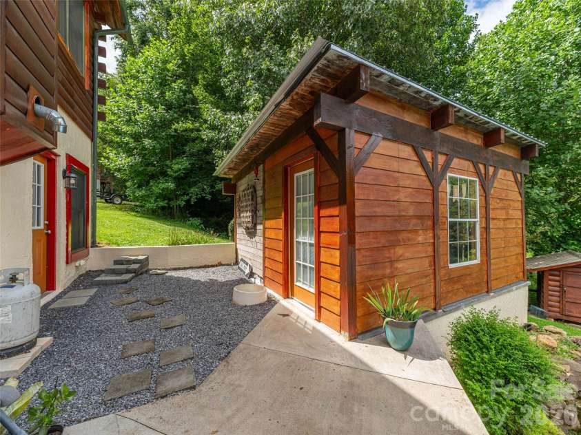 107 Tibi Lane, Waynesville, NC 28785.  MLS# CAR4411593, YatesRealty ID 43148. 
