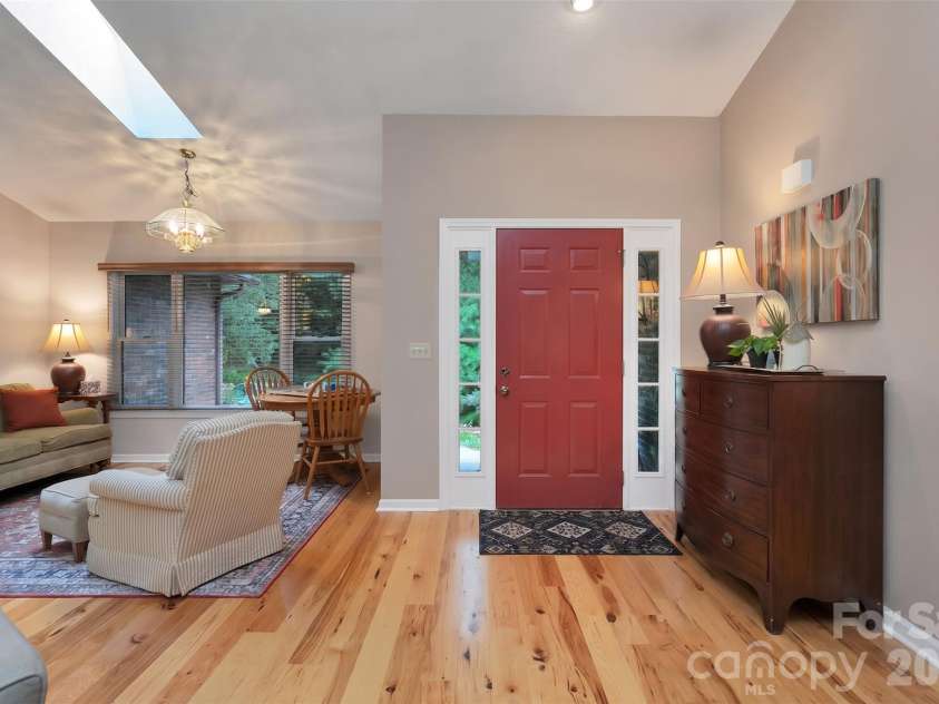 542 Soquili Drive, Brevard, NC 28712.  MLS# CAR4412344, YatesRealty ID 43149. 