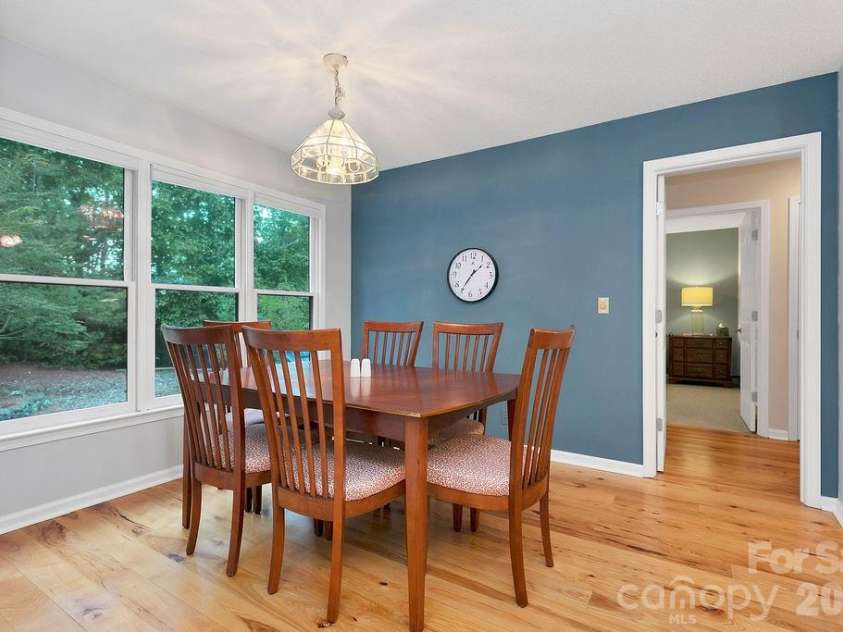 542 Soquili Drive, Brevard, NC 28712.  MLS# CAR4412344, YatesRealty ID 43149. 