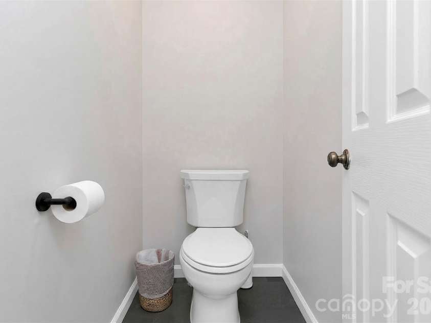 542 Soquili Drive, Brevard, NC 28712.  MLS# CAR4412344, YatesRealty ID 43149. 