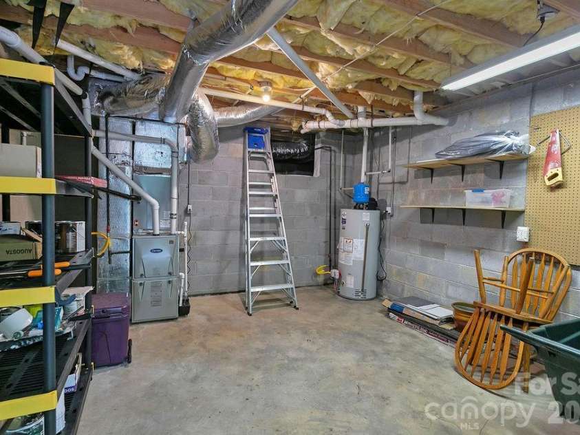 542 Soquili Drive, Brevard, NC 28712.  MLS# CAR4412344, YatesRealty ID 43149. 