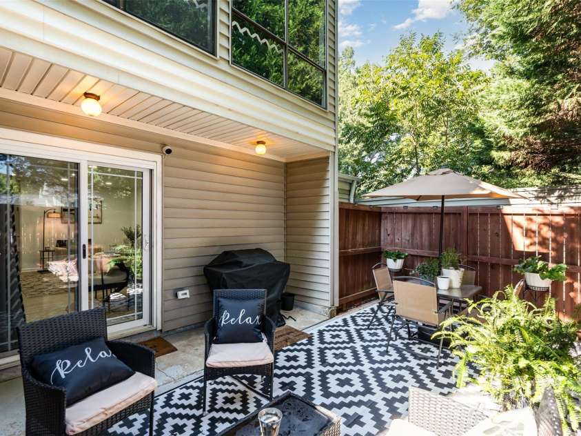 1635 Merry Oaks Road, Charlotte, NC 28205.  MLS# CAR4301961, YatesRealty ID 4315. 