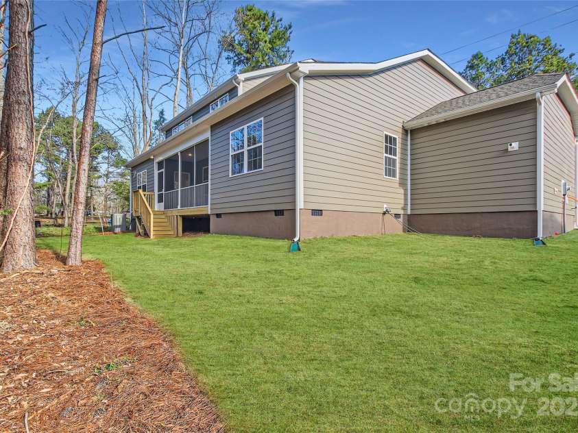 7009 New Town Road, Waxhaw, NC 28173.  MLS# CAR4241899, YatesRealty ID 4315. 