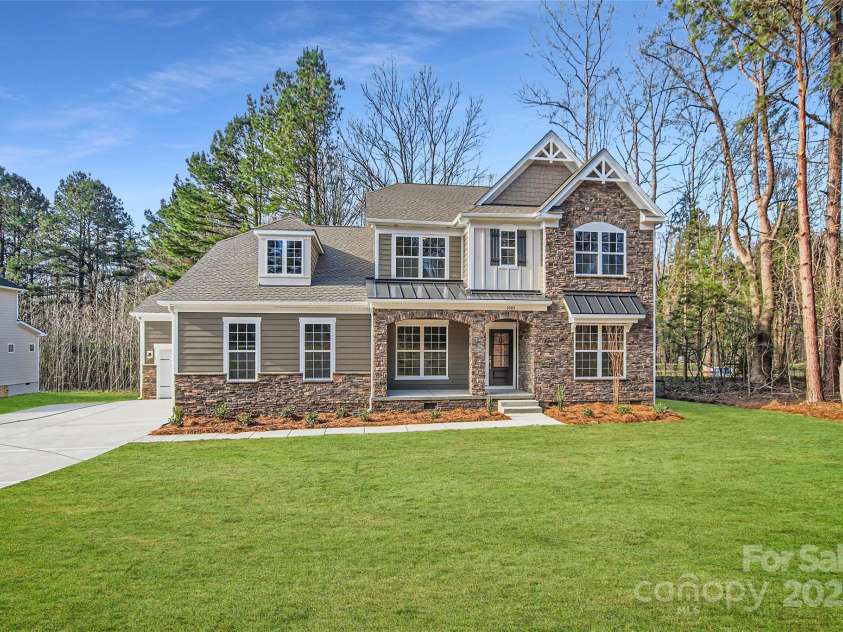 7009 New Town Road, Waxhaw, NC 28173.  MLS# CAR4241899, YatesRealty ID 4315. Welcome Home!