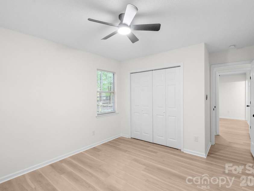 8425 Lochinvar Drive, Charlotte, NC 28227.  MLS# CAR4412621, YatesRealty ID 43152. 