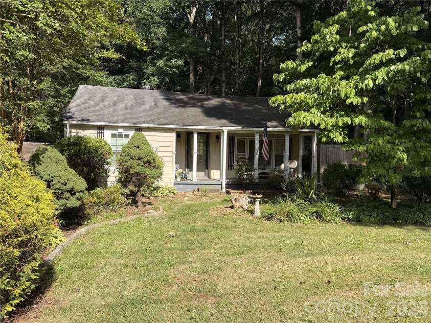 1818 Union Road, Gastonia, NC 28054.  MLS# CAR4402223, YatesRealty ID 43154. 
