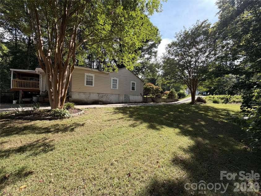 1818 Union Road, Gastonia, NC 28054.  MLS# CAR4402223, YatesRealty ID 43154. 
