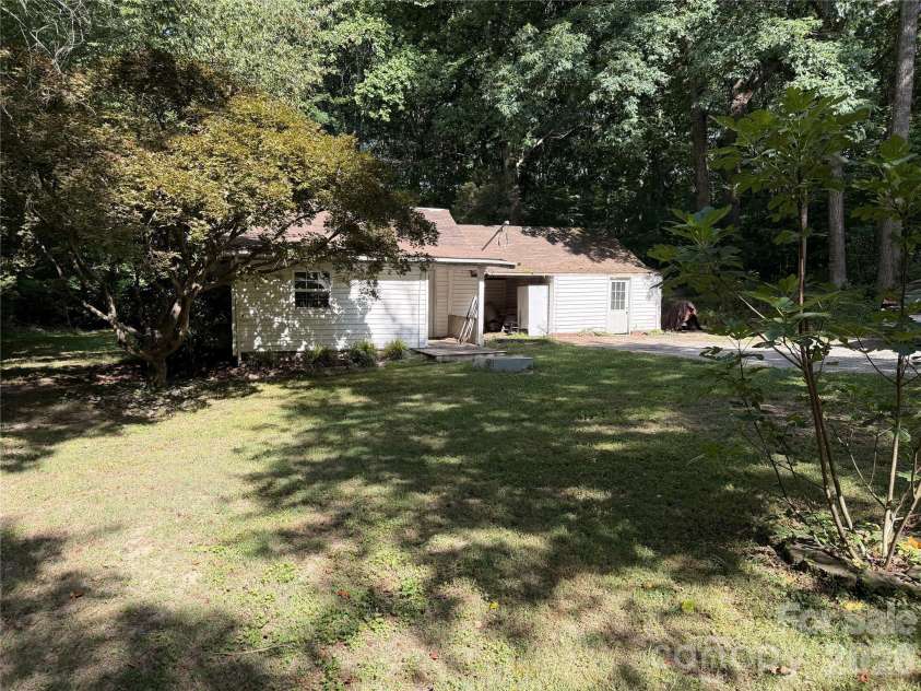 1818 Union Road, Gastonia, NC 28054.  MLS# CAR4402223, YatesRealty ID 43154. 