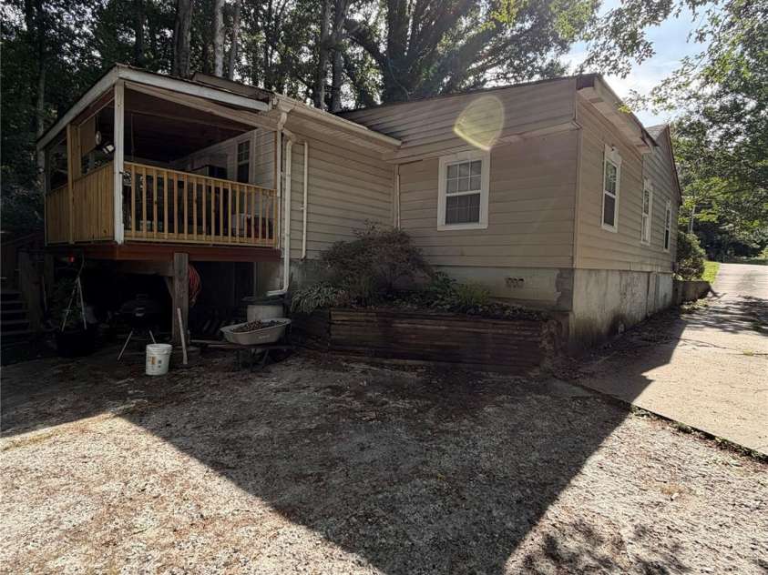 1818 Union Road, Gastonia, NC 28054.  MLS# CAR4402223, YatesRealty ID 43154. 