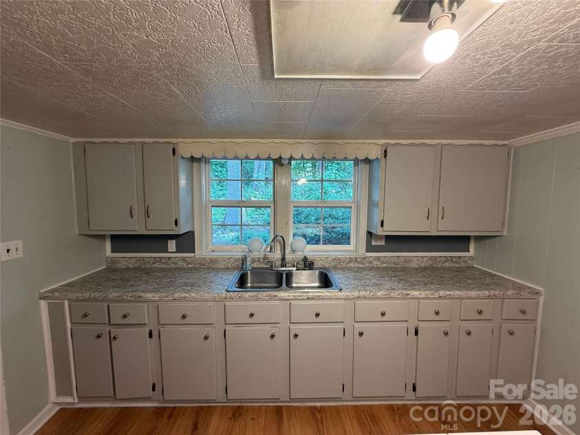 1818 Union Road, Gastonia, NC 28054.  MLS# CAR4402223, YatesRealty ID 43154. 