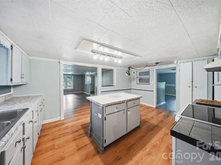 1818 Union Road, Gastonia, NC 28054.  MLS# CAR4426767, YatesRealty ID 43154. 