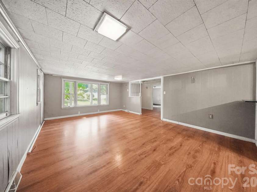 1818 Union Road, Gastonia, NC 28054.  MLS# CAR4426767, YatesRealty ID 43154. 