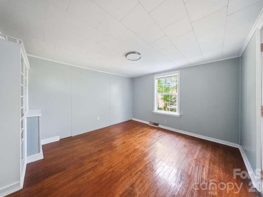 1818 Union Road, Gastonia, NC 28054.  MLS# CAR4426767, YatesRealty ID 43154. 