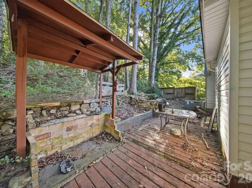 1818 Union Road, Gastonia, NC 28054.  MLS# CAR4426767, YatesRealty ID 43154. 