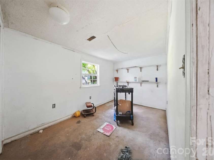 1818 Union Road, Gastonia, NC 28054.  MLS# CAR4426767, YatesRealty ID 43154. 