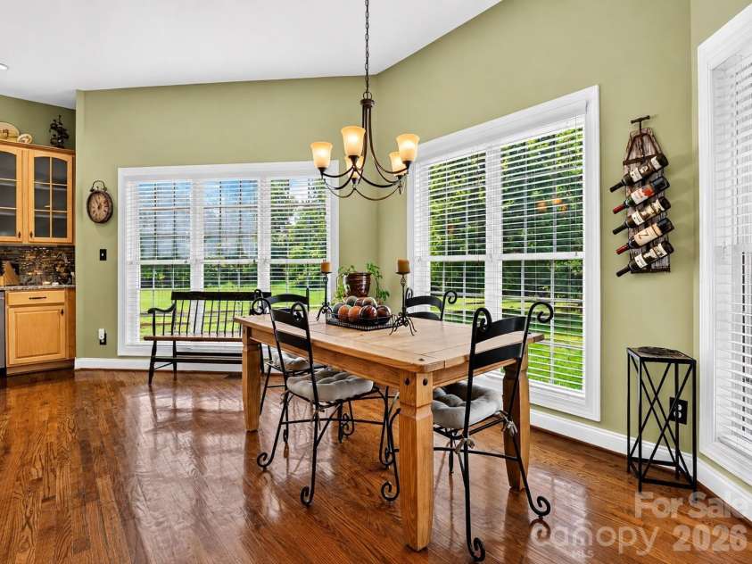 2027 Meadow Run Drive, Matthews, NC 28104.  MLS# CAR4410110, YatesRealty ID 43155. 