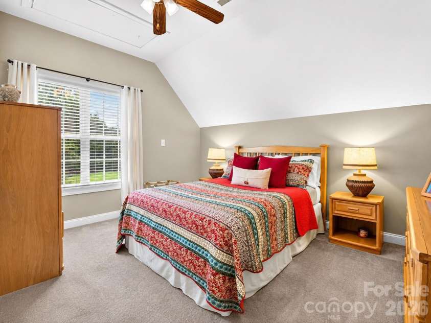 2027 Meadow Run Drive, Matthews, NC 28104.  MLS# CAR4410110, YatesRealty ID 43155. 