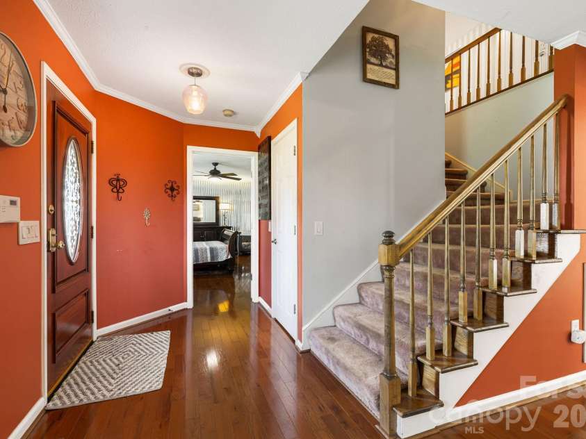 318 Sharon Avenue, Lenoir, NC 28645.  MLS# CAR4405501, YatesRealty ID 43157. 