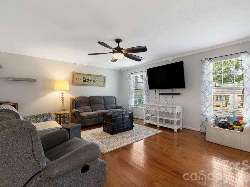 318 Sharon Avenue, Lenoir, NC 28645.  MLS# CAR4405501, YatesRealty ID 43157. 