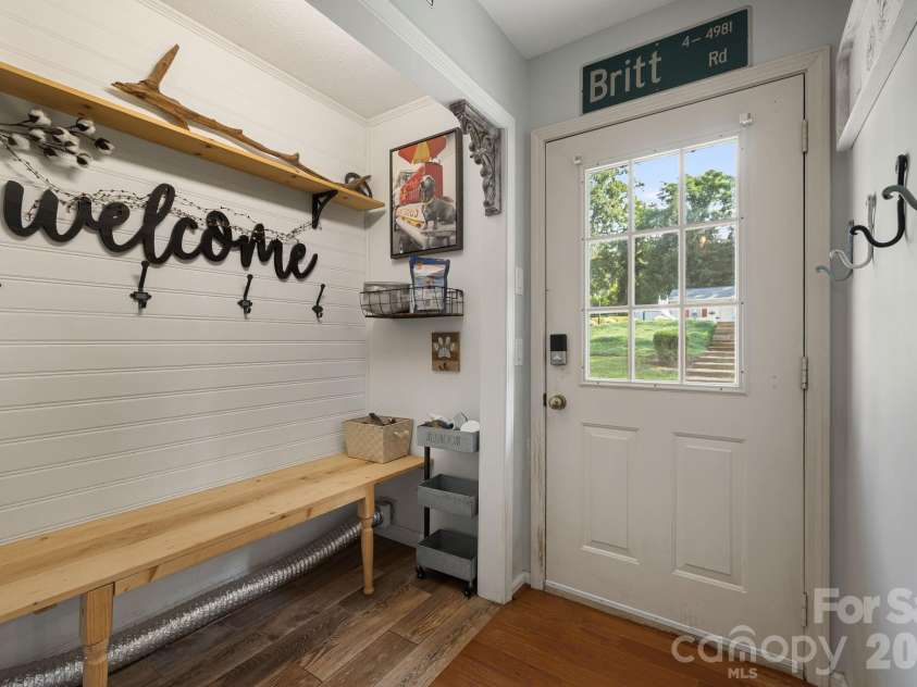 318 Sharon Avenue, Lenoir, NC 28645.  MLS# CAR4405501, YatesRealty ID 43157. 