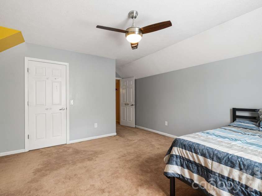 318 Sharon Avenue, Lenoir, NC 28645.  MLS# CAR4405501, YatesRealty ID 43157. 