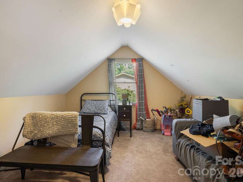 318 Sharon Avenue, Lenoir, NC 28645.  MLS# CAR4405501, YatesRealty ID 43157. 