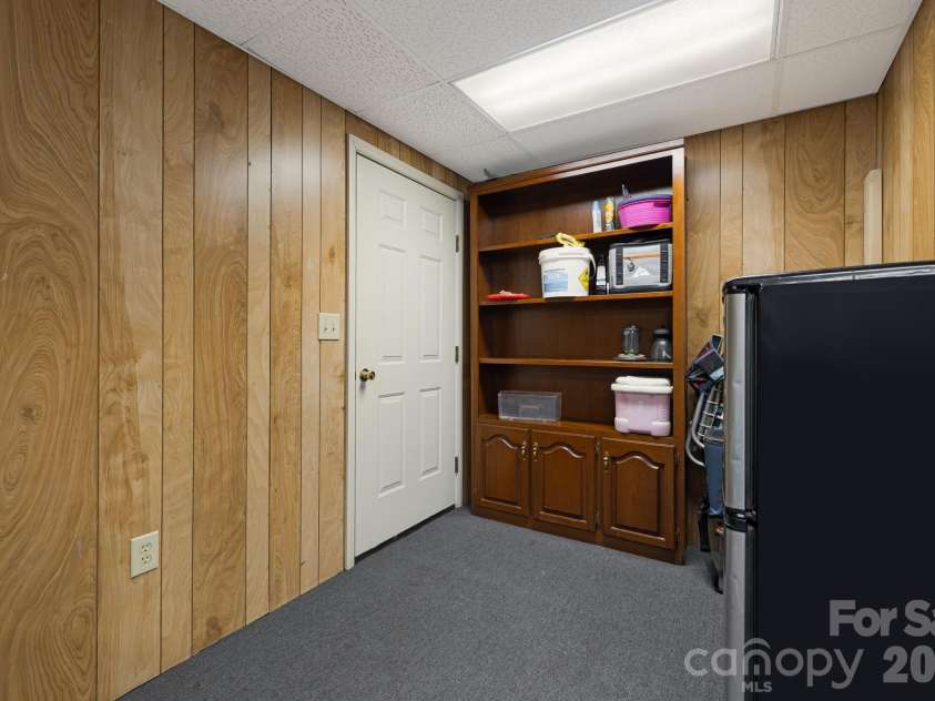 318 Sharon Avenue, Lenoir, NC 28645.  MLS# CAR4405501, YatesRealty ID 43157. 