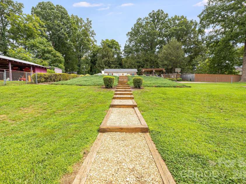 318 Sharon Avenue, Lenoir, NC 28645.  MLS# CAR4405501, YatesRealty ID 43157. 