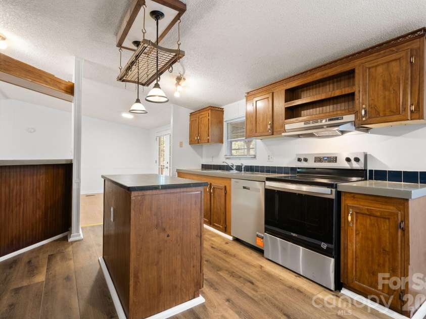 2786 Ridgecreek Drive, Morganton, NC 28655.  MLS# CAR4409783, YatesRealty ID 43158. 