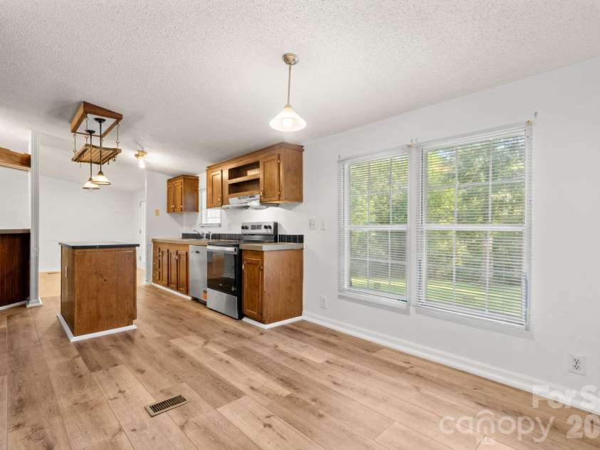 2786 Ridgecreek Drive, Morganton, NC 28655.  MLS# CAR4409783, YatesRealty ID 43158. 